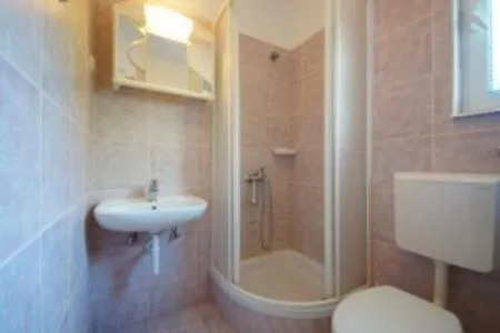 4 Apartment *