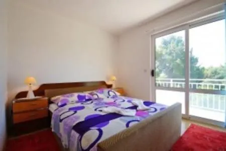 Apartment 4 *